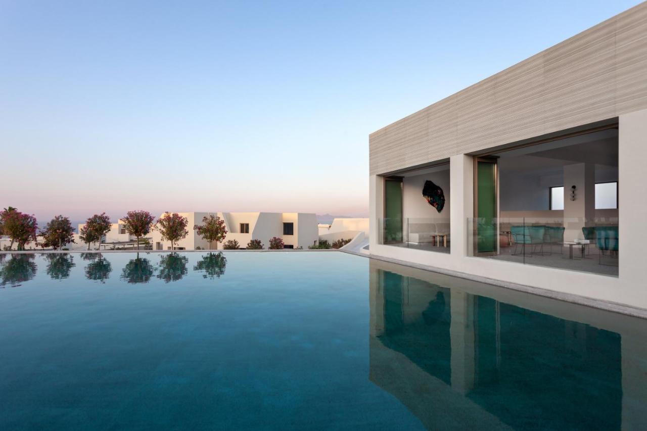 Nous Santorini Мессария