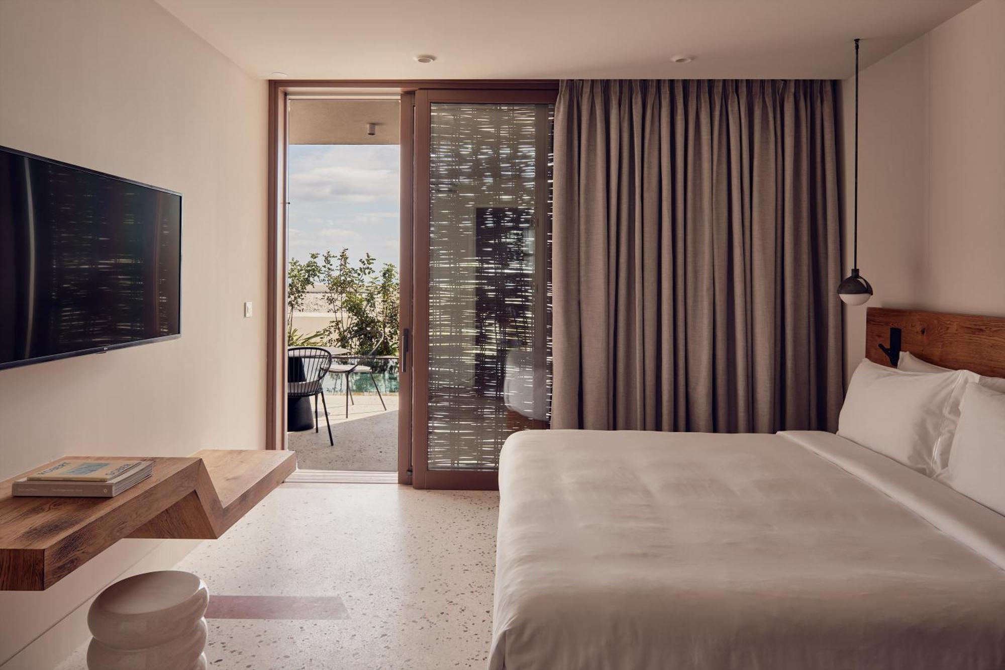 Курортный комплекс Nous Santorini 5*