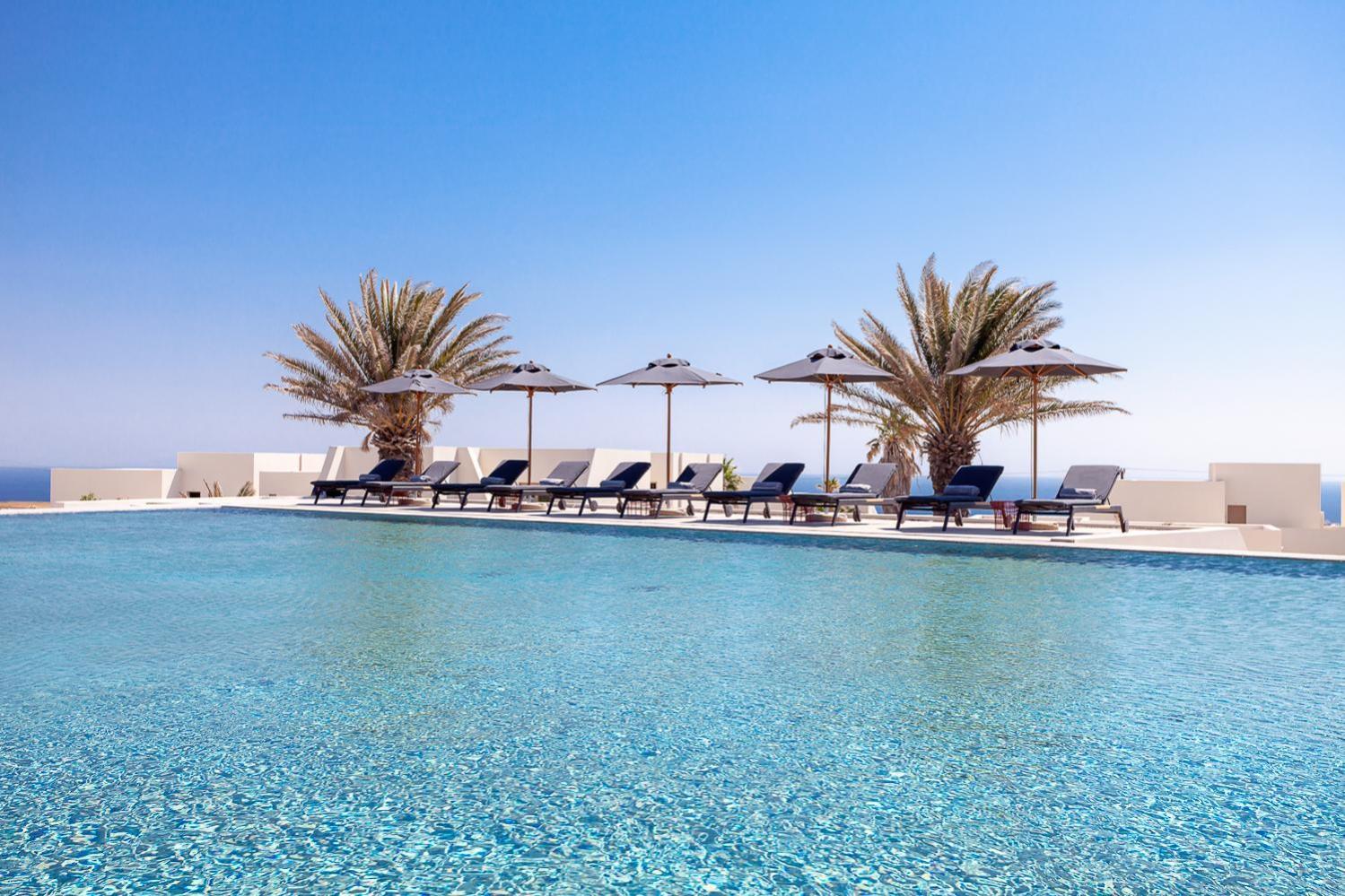 Rezort Nous Santorini 5*
