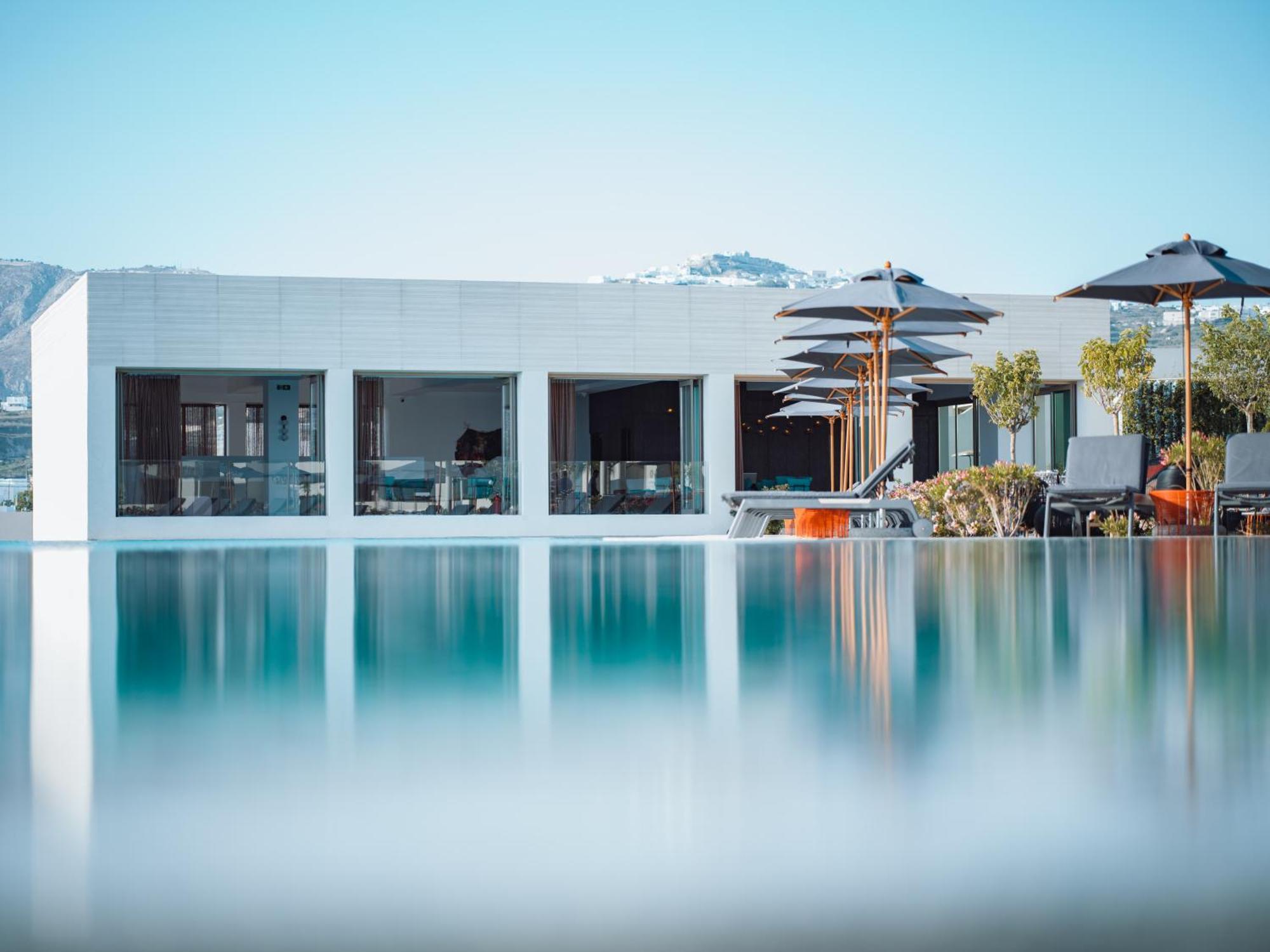 Noūs Santorini 5* Mesaria