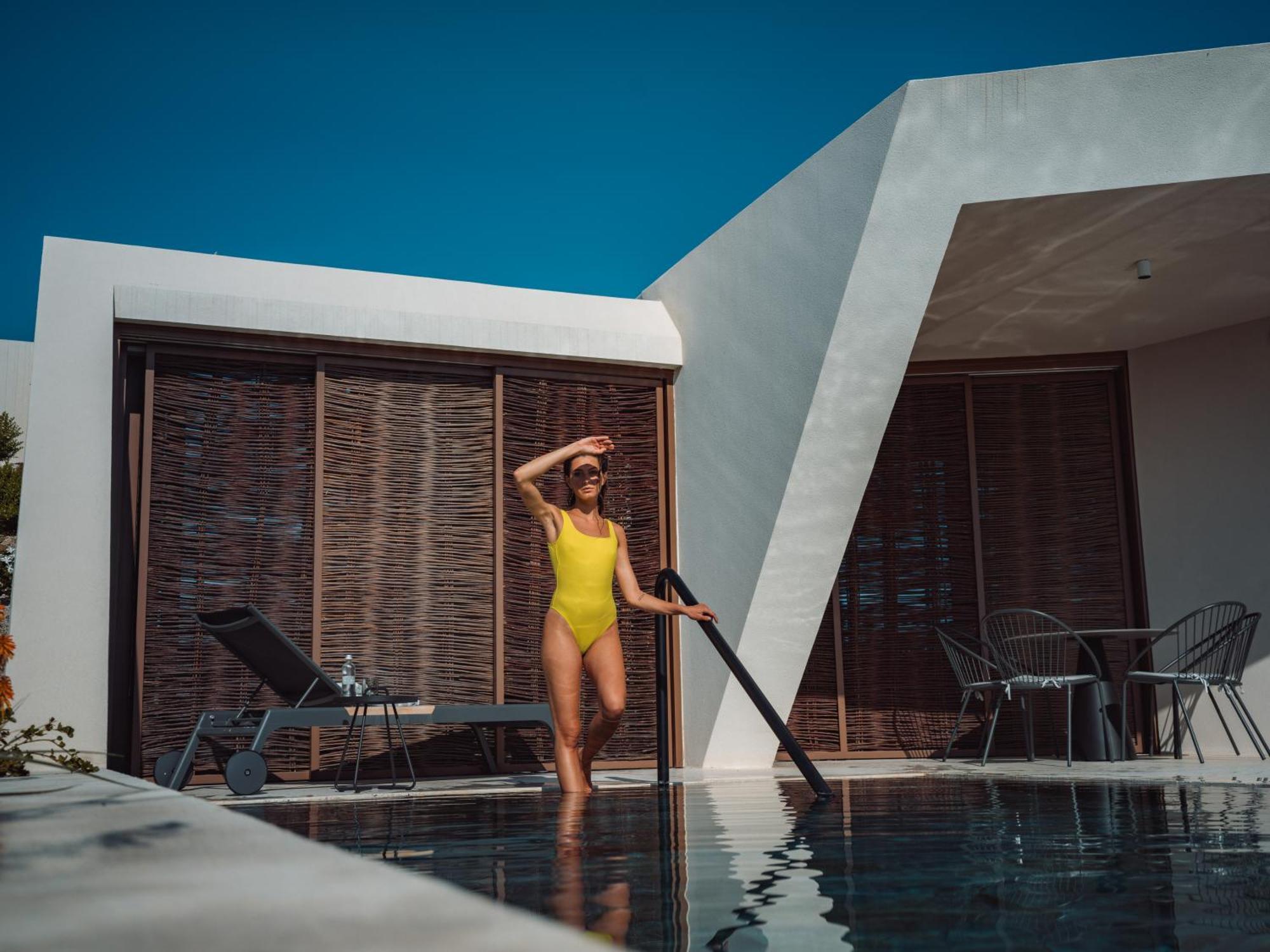 Noūs Santorini Resort 5*